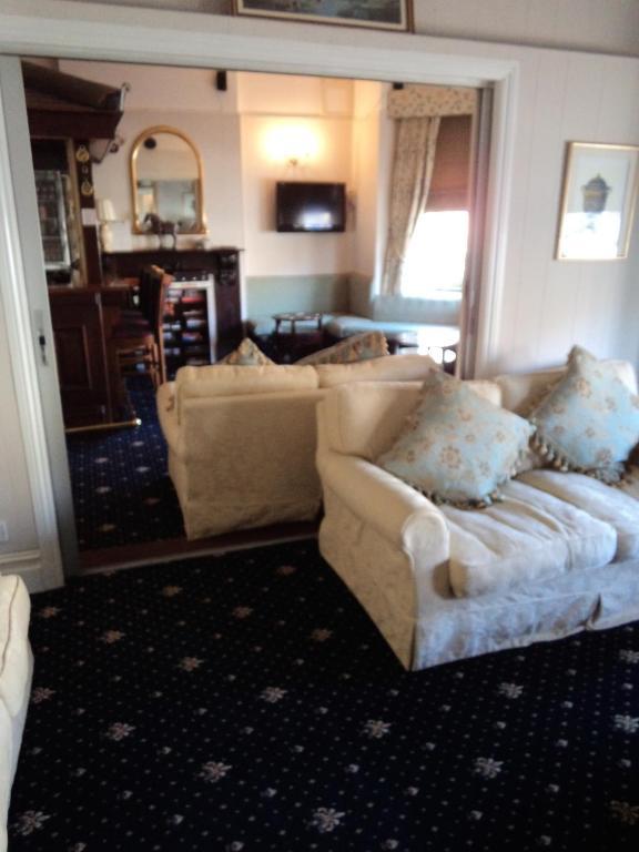 Hunters Lodge Guest House Southampton Bagian luar foto