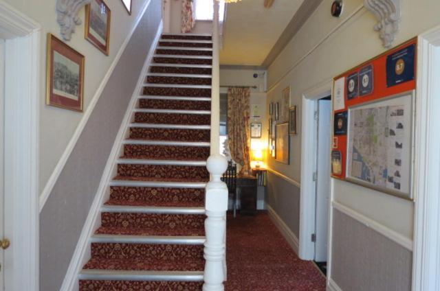 Hunters Lodge Guest House Southampton Bagian luar foto